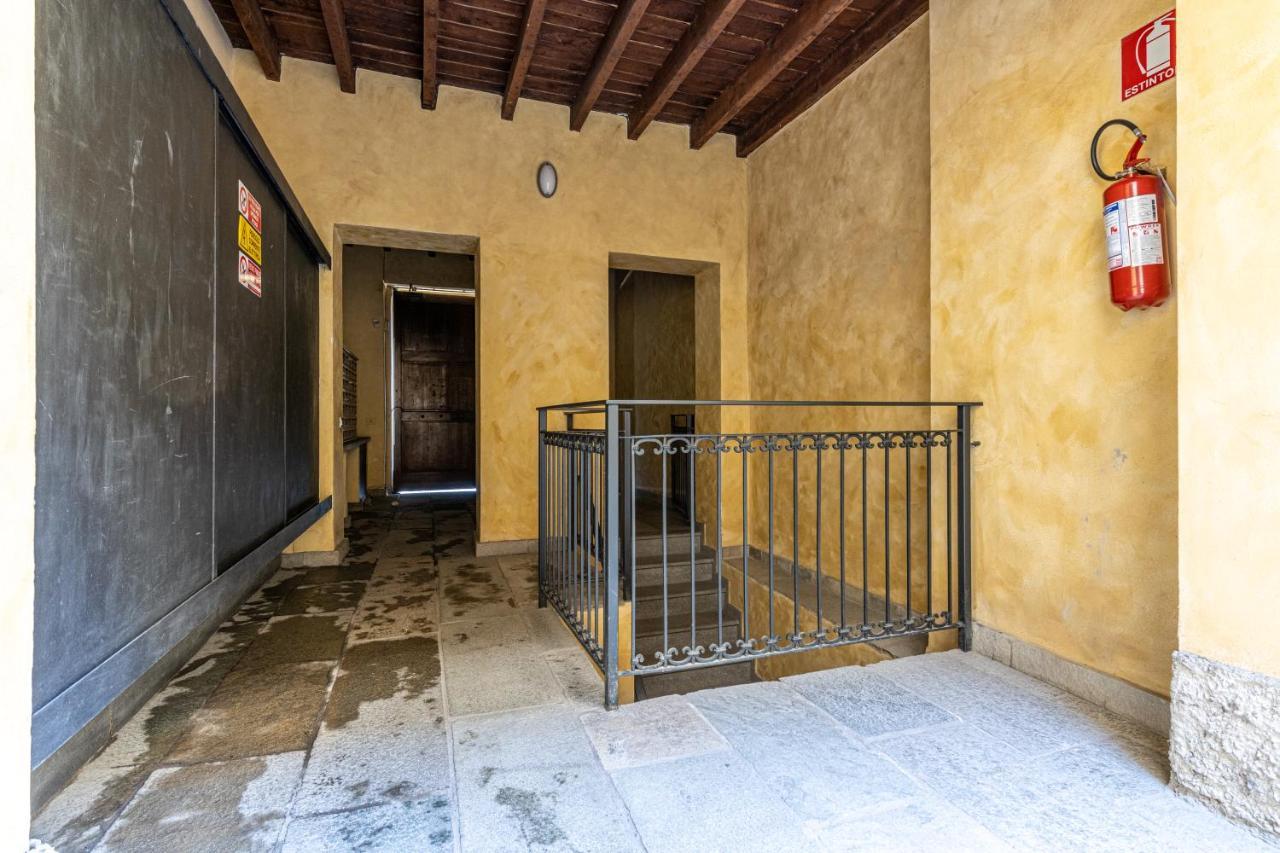Xenia Apartments - Accogliente Pied-A-Terre Sui Navigli Μιλάνο Εξωτερικό φωτογραφία